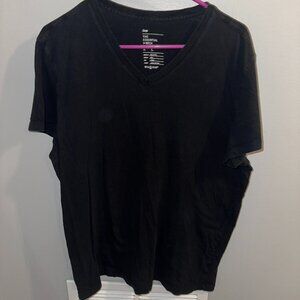 GAP Men's Black The Essential V-Neck Shirt - Large